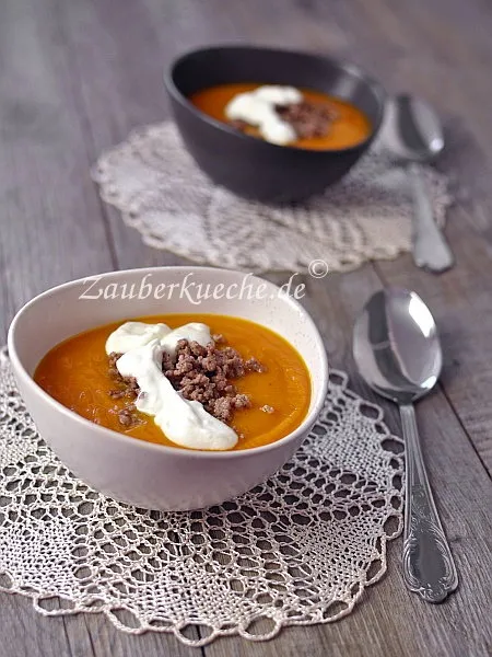 Kürbissuppe mit Hackfleisch kuerbissuppe mit Hackfleisch