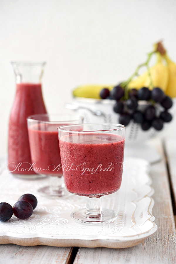 Erdbeer- Banane- Traube Smoothie Erdbeer- Banane- Traube Smoothie