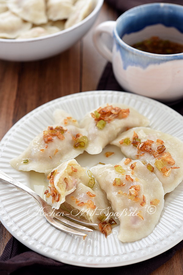 Kartoffel-Sauerkraut-Piroggen Kartoffel-Sauerkraut-Piroggen